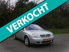 Opel Vectra - 2.2-16V Elegance . Airco . Navigatie . YOUNGTIMER . trekhaak . enz