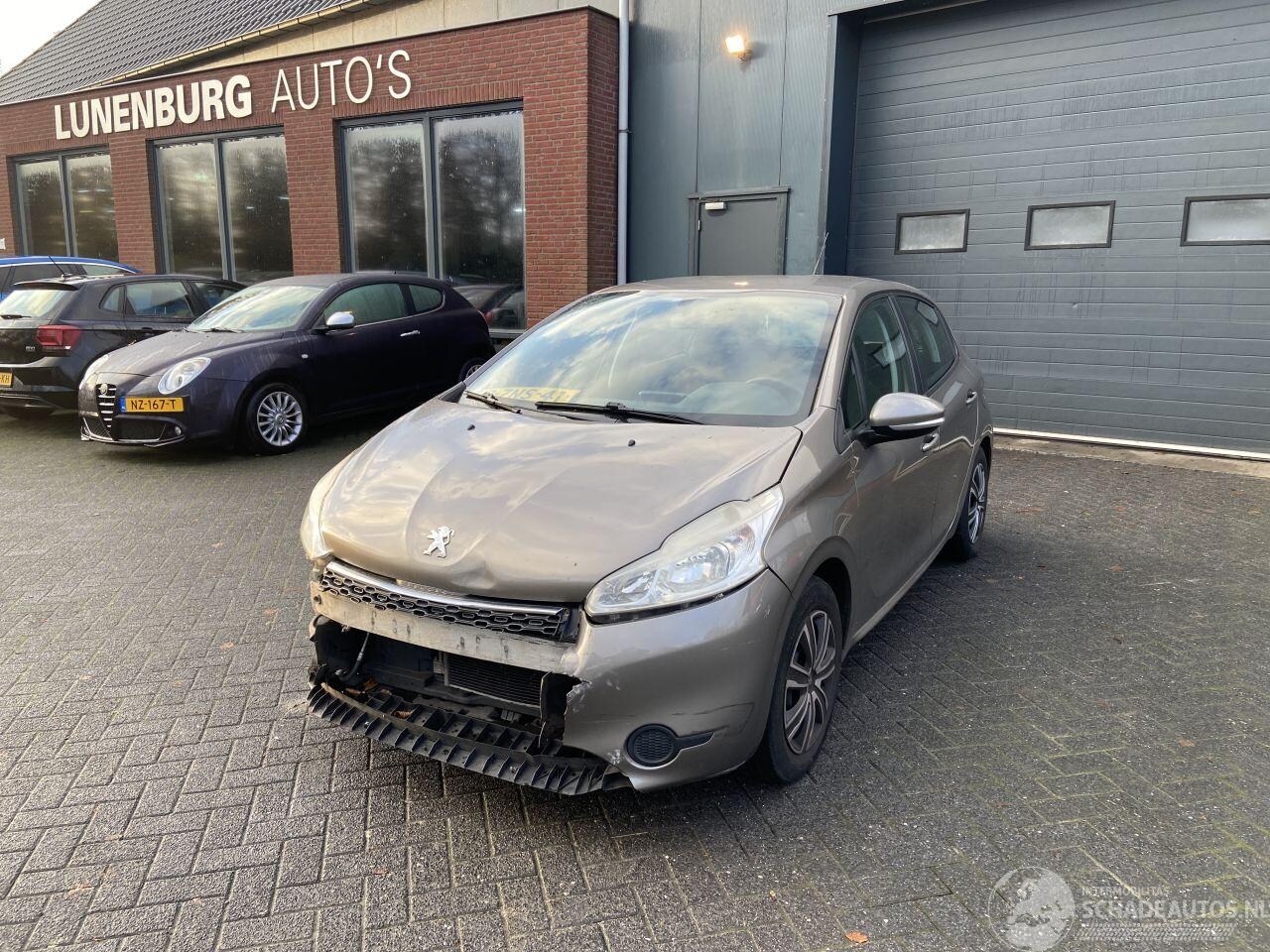 Peugeot 208 - 1.2 VTi Active Hatchback 5-dr. - AutoWereld.nl