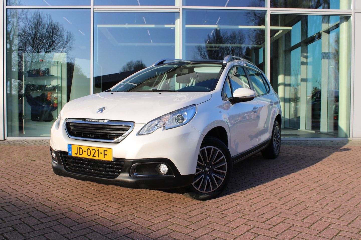 Peugeot 2008 - 1.2 PureTech Active 1.2 PureTech Active - AutoWereld.nl