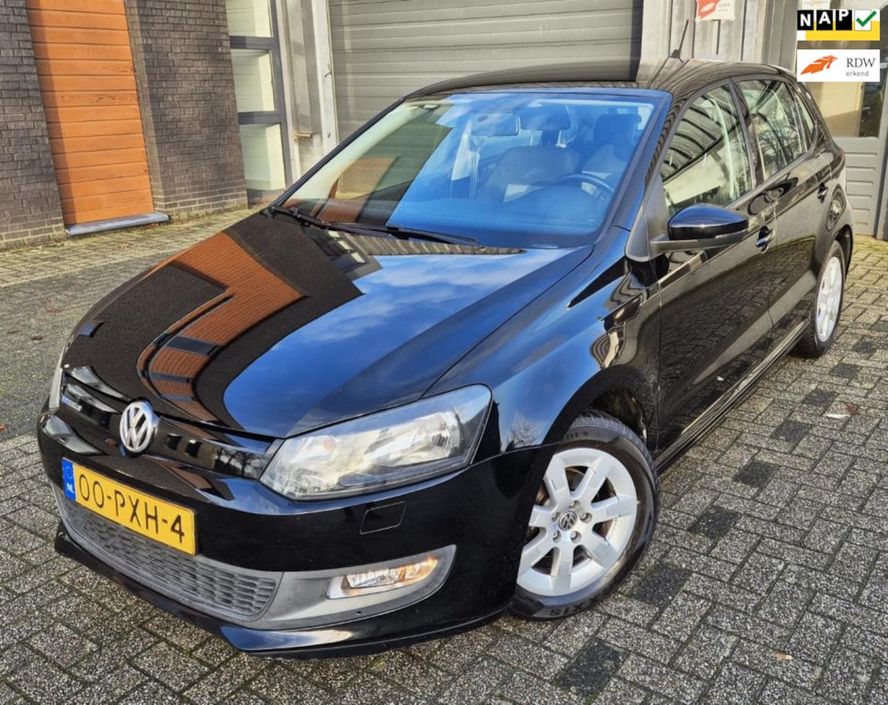 Volkswagen Polo - 1.2 TDI BlueMotion Comfortline 5-Deurs/Airco/APK 31-10-2025! - AutoWereld.nl