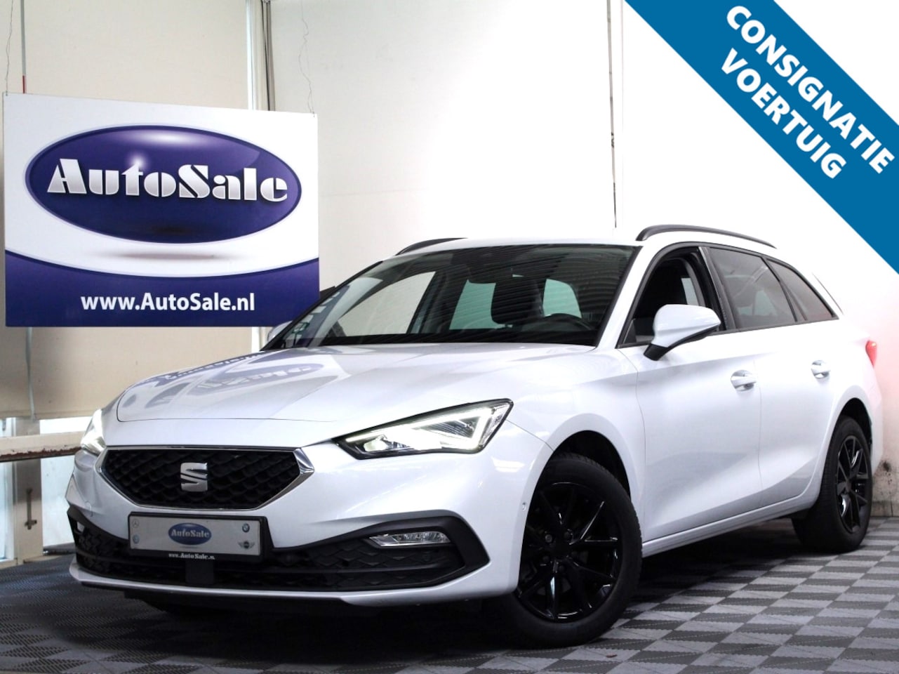 Seat Leon Sportstourer - 1.5 eTSI Style VIRTUAL CARPLAY ACC DAB STOELVW '22 - AutoWereld.nl