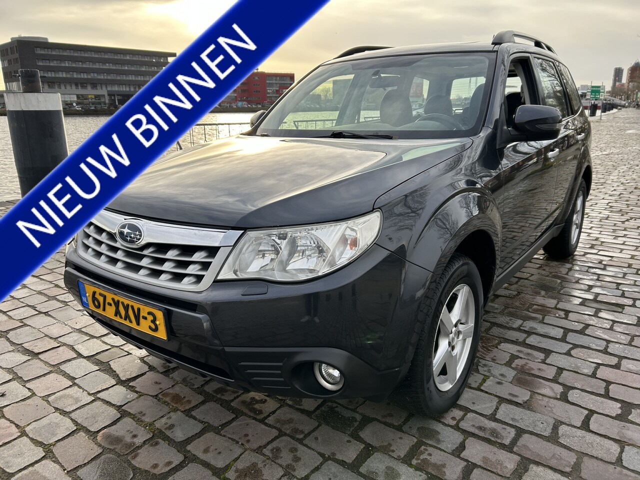 Subaru Forester - 2.0 XS Premium Plus 4x4 automaat airco/ecc - AutoWereld.nl