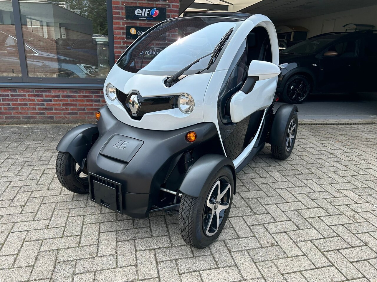 Renault Twizy - Intens (ex Accu) / Glazen dak/ PDC achter/Ramen - AutoWereld.nl