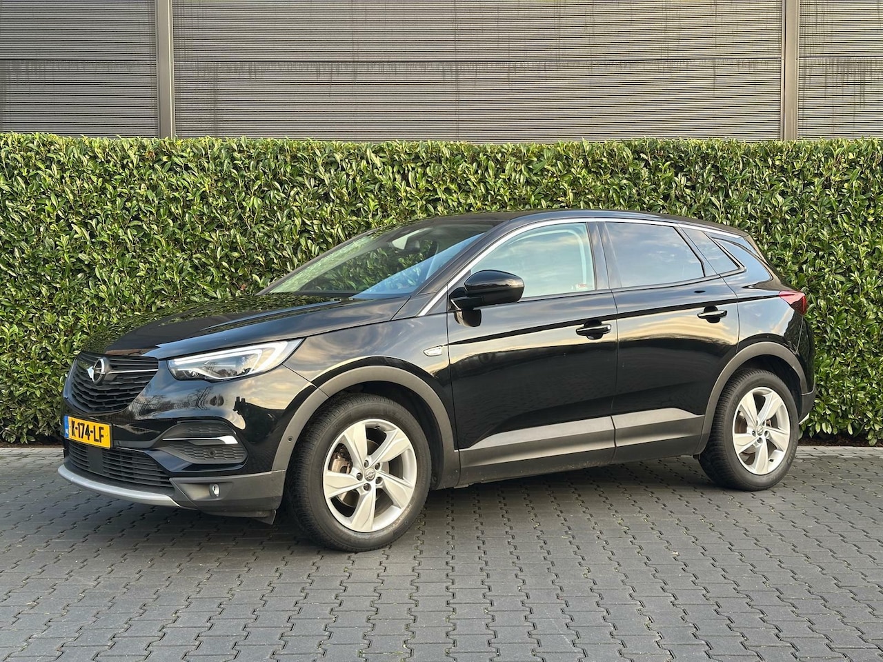 Opel Grandland X - 1.2 Turbo Ultimate PANORAMA, AD. CRUISE, ECC-AIRCO, LEDER, NAVI, CARPLAY, INTELLIGRIP - AutoWereld.nl