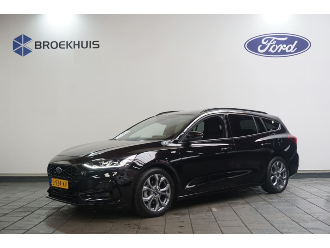 Ford Focus Wagon - 1.0 EcoBoost Hybrid ST Line | Nieuw Model | Winter Pakket | Privacy-Glass - AutoWereld.nl