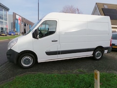 Renault Master - T35 2.3 dCi L2H2 Airco, Navigatie, Cruise, Trekhaak