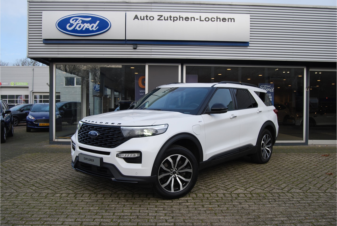 Ford Explorer - 3.0 V6 EcoBoost PHEV ST-Line 457pk 7-ZITS PANO.DAK | TREKHAAK 2500 KG | LEDER | CAMERA 360 - AutoWereld.nl