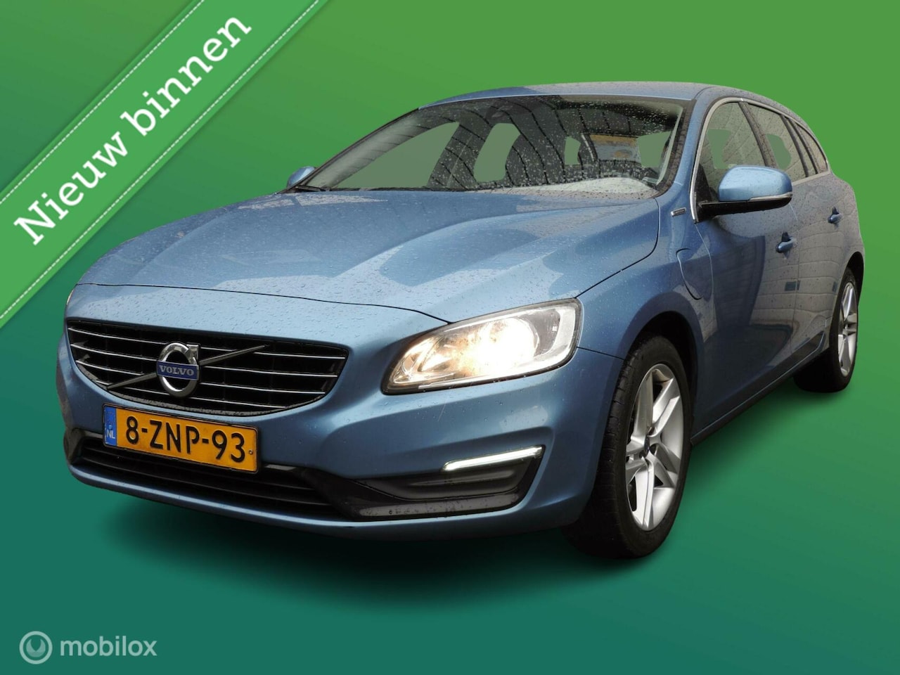 Volvo V60 - 2.4 D6 Momentum Automaat 255dkm NAP!!! - AutoWereld.nl