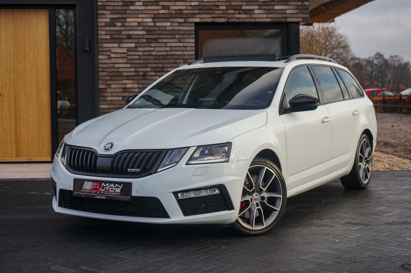 Skoda Octavia - 2.0 TSI RS 230PK DSG VRS/Pano/Blackline/R-CAM/Trekhaak - AutoWereld.nl