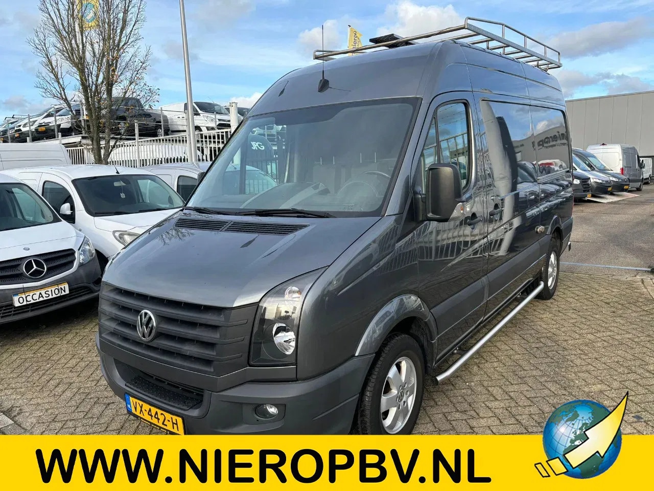 Volkswagen Crafter - L2H2 140pk airco navi dub schuifdeur imperiaal trap trekhaak 67.000km euro6 - AutoWereld.nl