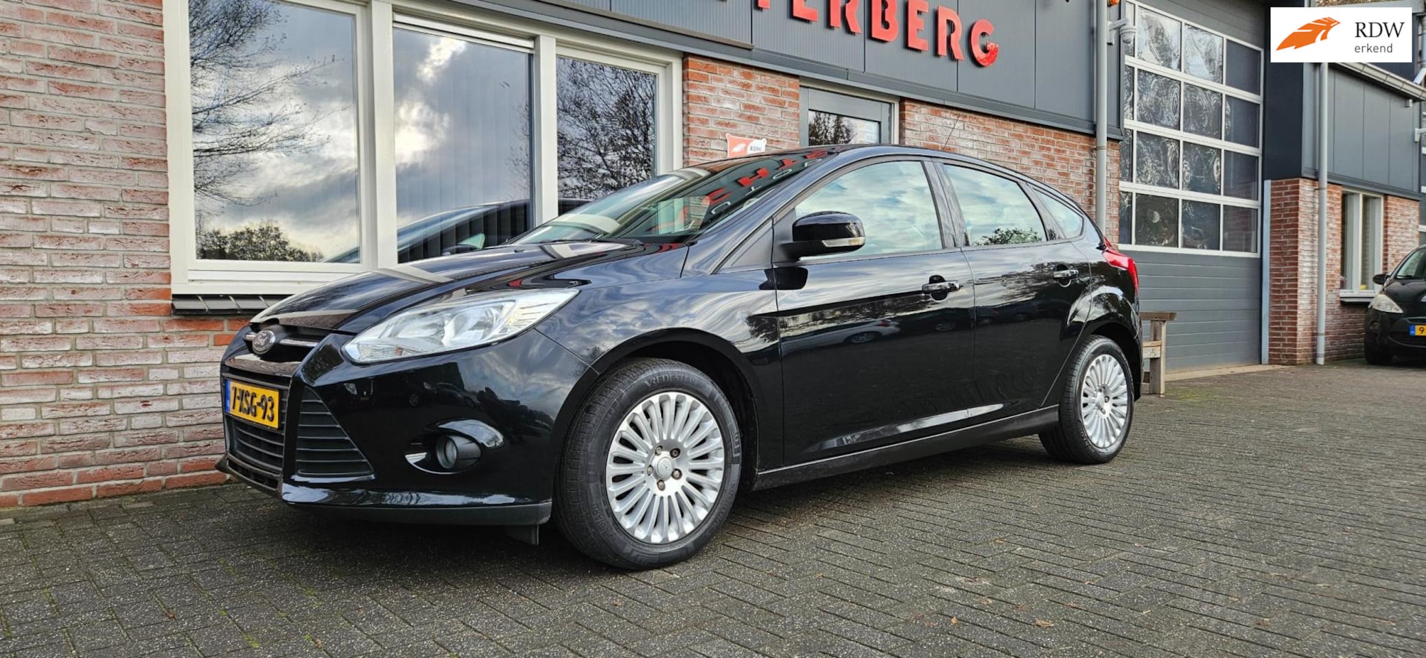 Ford Focus - 1.6 TI-VCT Lease Titanium Airco/Clima! Nette Auto! Nieuwe Apk! - AutoWereld.nl