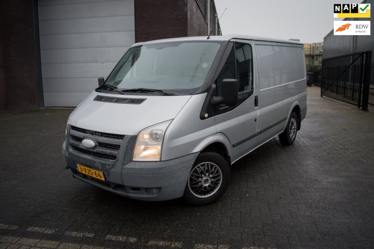 Ford Transit - 260S 2.2 TDCI Economy Edition 260S 2.2 TDCI Economy Edition - AutoWereld.nl