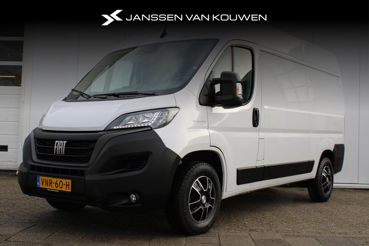 Fiat Ducato - 30 2.3 MultiJet L2H2 Carplay / Android Auto / Trekhaak / LM-Velgen - AutoWereld.nl