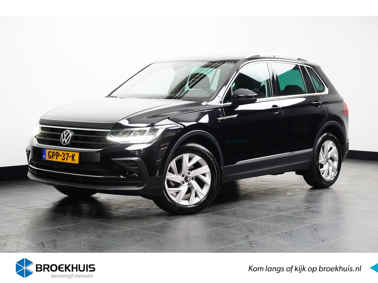 Volkswagen Tiguan - 1.5 TSI 150PK DSG-7 Life + | TREKHAAK | NAVI BY APP | CAMERA | STOELVERW. - AutoWereld.nl