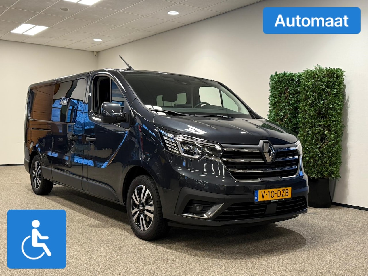 Renault Trafic - L2H1 Rolstoelbus Automaat - AutoWereld.nl