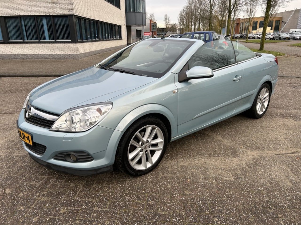 Opel Astra TwinTop - 1.8 Temptation 140PK NAVI/CRUISE/PDC/NAP! - AutoWereld.nl