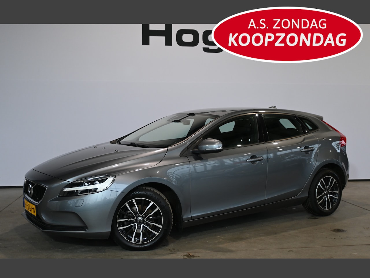 Volvo V40 - 2.0 D2 Nordic+ Ecc Navigatie Stoelverwarming 100% Onderhouden! Inruil Mogelijk! - AutoWereld.nl