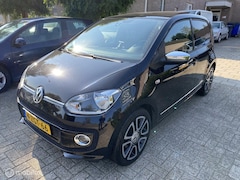 Volkswagen Up! - 1.0 high up BlueMotion 110.DKM AIRCO PANO CRUISE STOELVERW