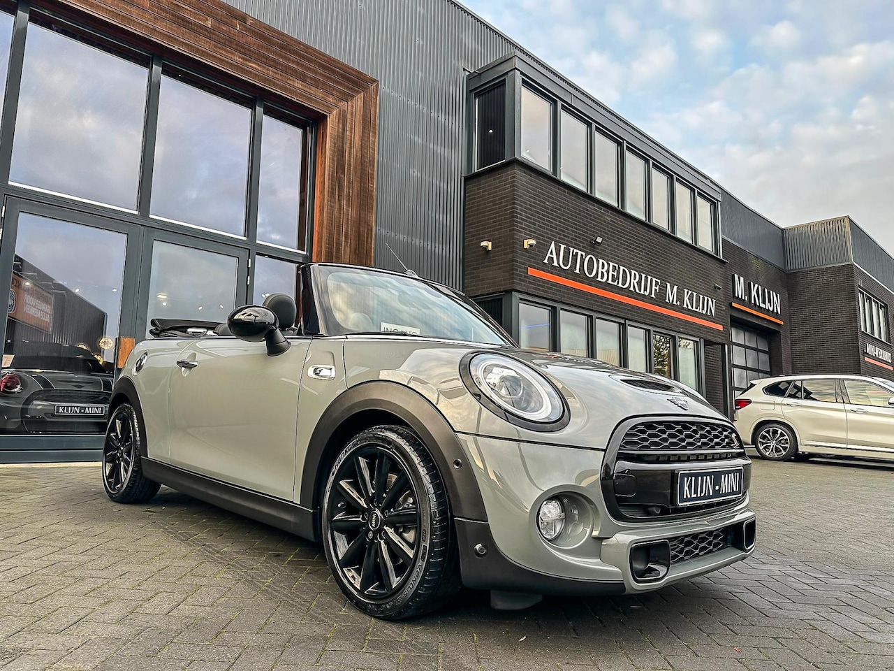 MINI Cabrio - Mini 2.0 Cooper S Chili cabrio F1 auto 192pk/Nardo/Ned auto/facelift/navi/leer/HK - AutoWereld.nl