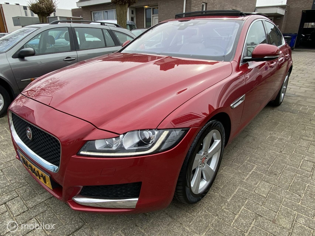 Jaguar XF Portfolio - 3.0d 134.DKM ORG NL-AUTO DEALER ONDERHOUDEN - AutoWereld.nl