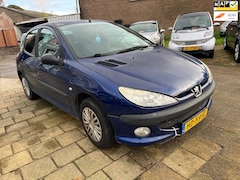 Peugeot 206 - 1.4 Gentry Premium / met apk