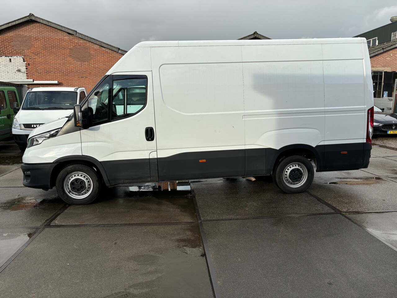 Iveco Daily - 35S16V 2.3 352L H2 Trekhaak 3500 kg!