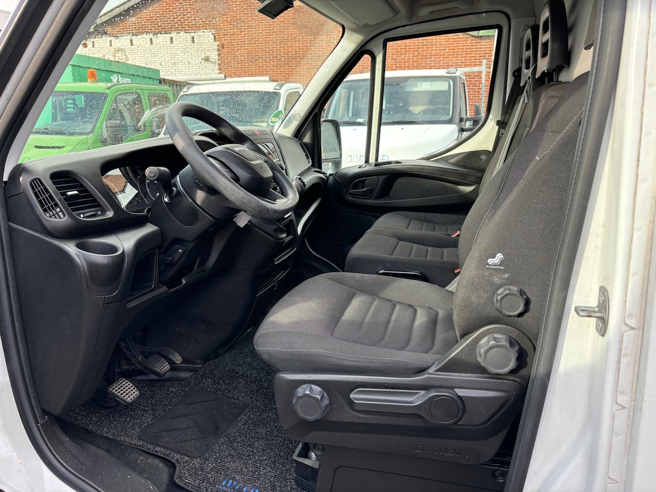 Iveco Daily - 35S16V 2.3 352L H2 Trekhaak 3500 kg!