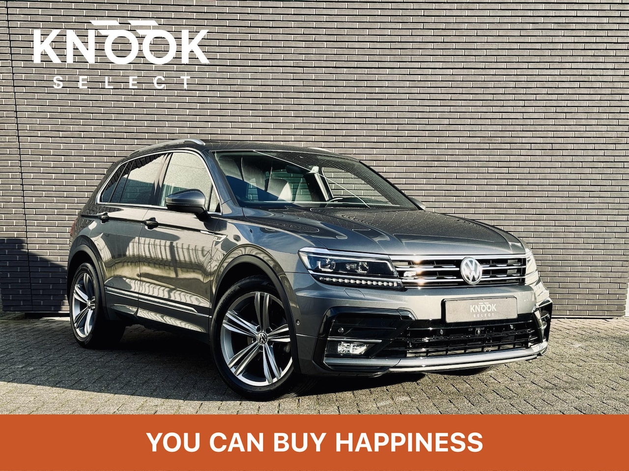 Volkswagen Tiguan - 1.5 TSI R-Line Business+ | Panorama | Leder | Matrix + | - AutoWereld.nl