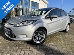 Ford Fiesta - 1.25 Trend | 15"LM-Velgen, Airco, Inklapbare buitenspiegels, Radio met stuurbediening