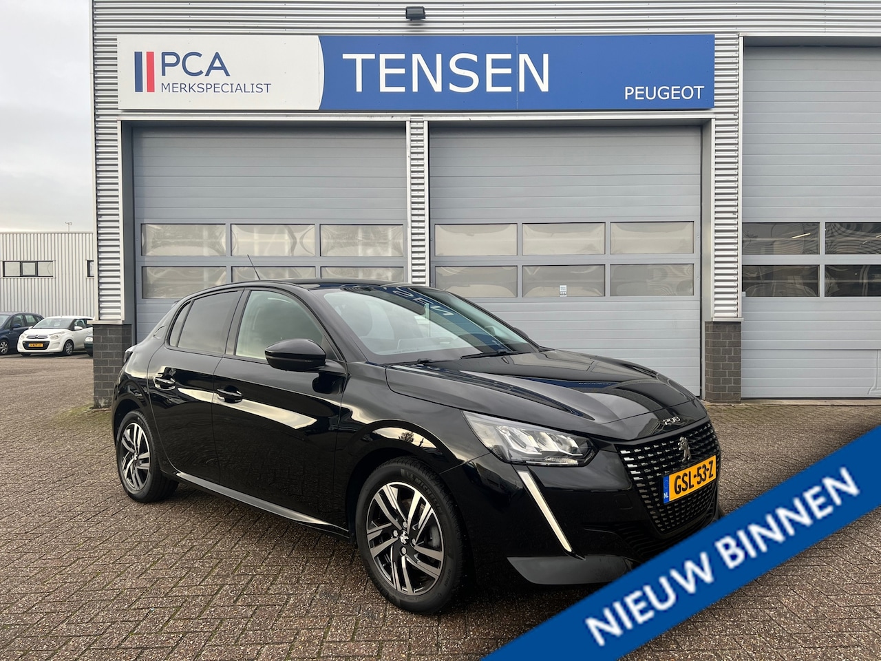 Peugeot 208 - Peugeot 208 1.2 100pk Allure | Keyless | Stoelverwarming | Achteruitrijcamera | Navigatie - AutoWereld.nl