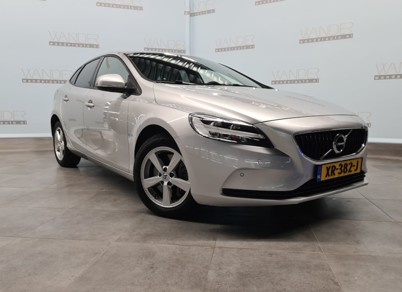 Volvo V40 - 1.5 T2 Nordic 1.5 T2 Nordic+ 122pk - AutoWereld.nl