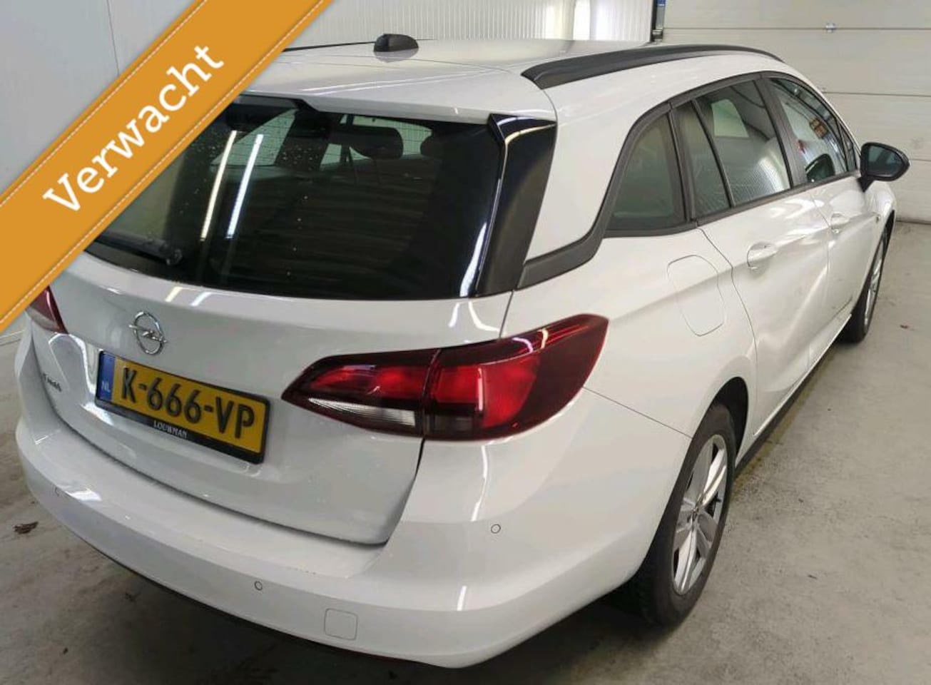 Opel Astra Sports Tourer - 1.2 Edition | Camera | Navi | - AutoWereld.nl