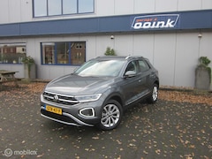 Volkswagen T-Roc - 1.5 TSI Life Business Automaat Trekhaak