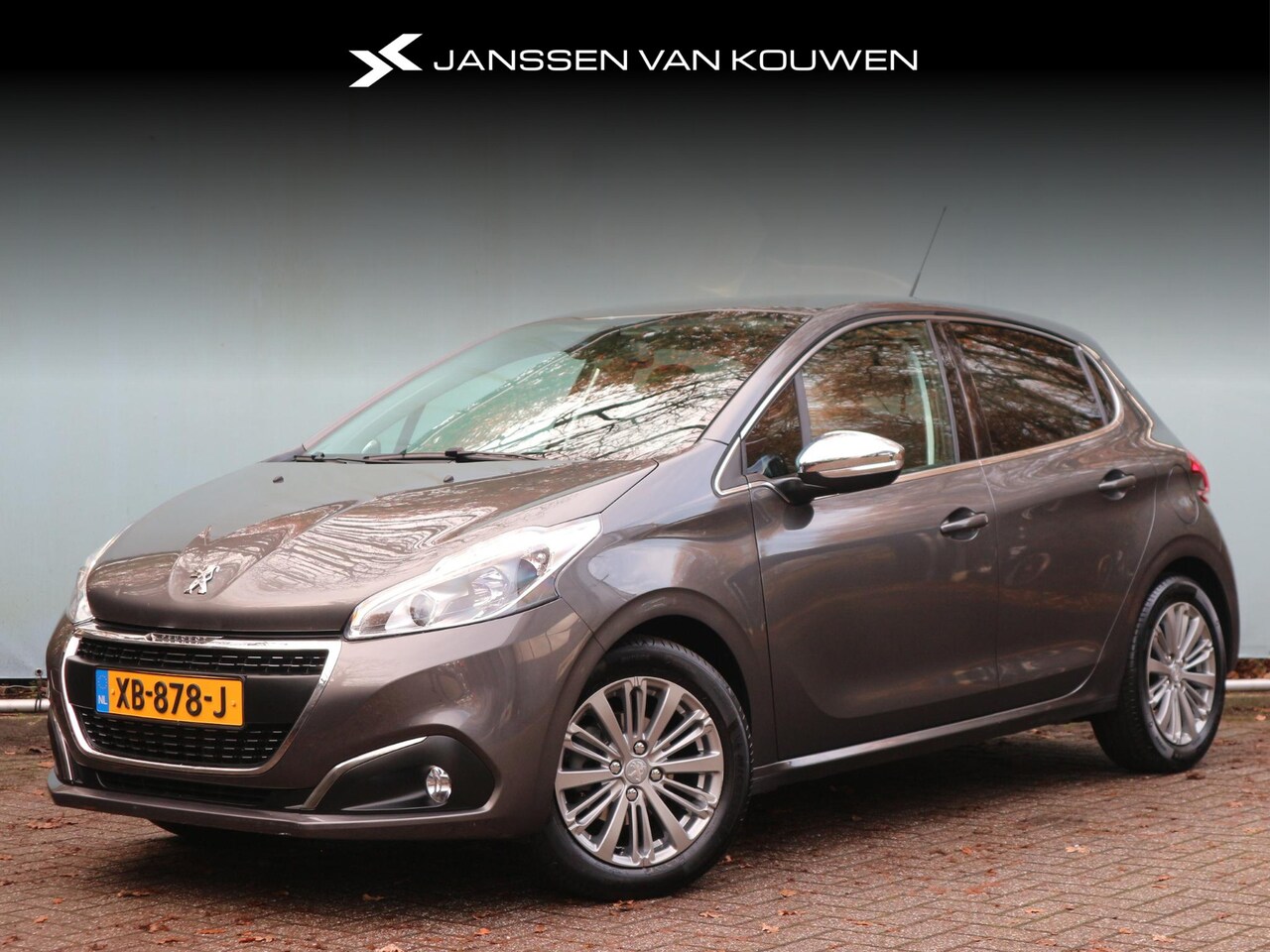 Peugeot 208 - Allure 1.2 82 pk / Camera / Climate control / Navigatie - AutoWereld.nl