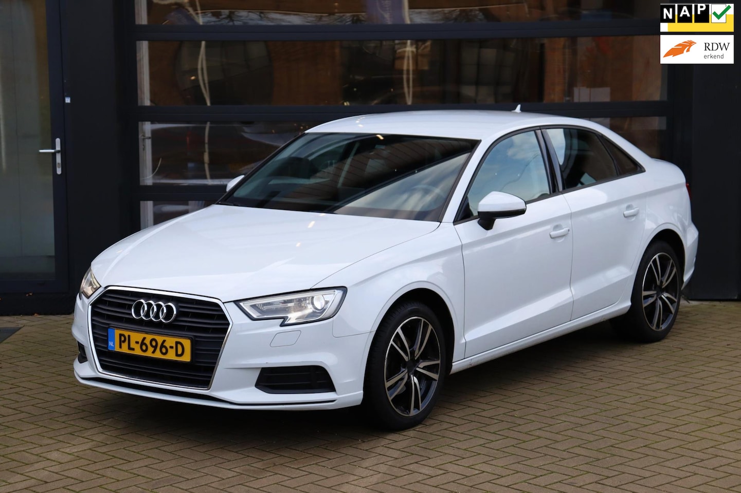 Audi A3 Limousine - 1.0 TFSI | NAP | Navi | Cruise | Airco | Keyless Entry | Sensoren - AutoWereld.nl