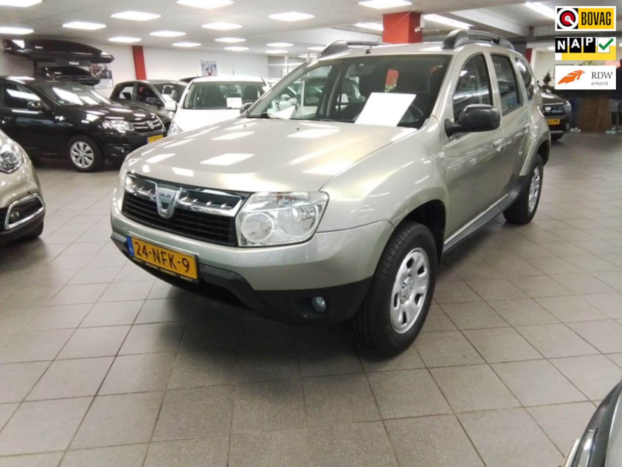 Dacia Duster - 1.6 Lauréate 2wd 1.6 Lauréate 2wd - AutoWereld.nl