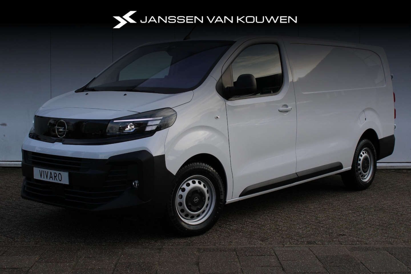 Opel Vivaro - 2.0 Diesel 145 pk automaat L3 keyless entry/start / Apple Carplay/Android Auto / Parkeerca - AutoWereld.nl