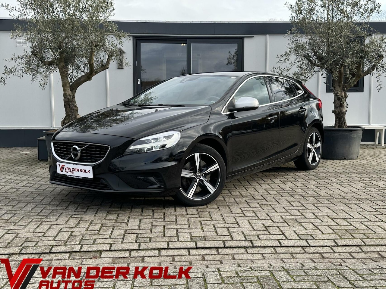 Volvo V40 - 1.5 T2 R-Design Automaat Half Leder Navi Cruise Climate - AutoWereld.nl