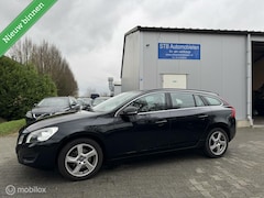 Volvo V60 - 1.6 T3, Dealer onderhouden en weinig kilometers