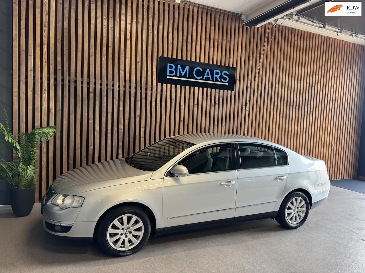 Volkswagen Passat - 1.4 TSI Highline BlueMotion [bj 2010] Airco|Pdc - AutoWereld.nl