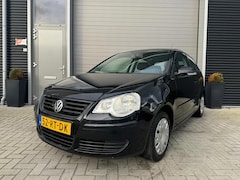 Volkswagen Polo - 1.4-16V Comfortline