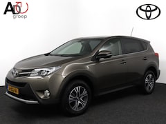 Toyota RAV4 - 2.0 Executive Business 4WD | Automaat | Lederen bekleding | Achteruitrijcamera | Navigatie