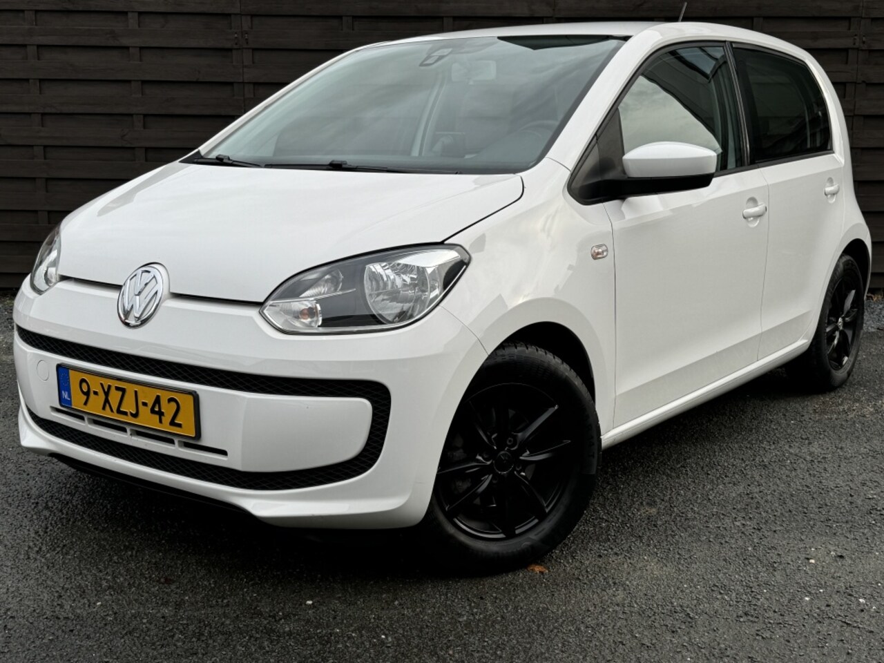 Volkswagen Up! - 1.0 move up! BMT 80-PK / NAVI / AIRCO / NAP - AutoWereld.nl