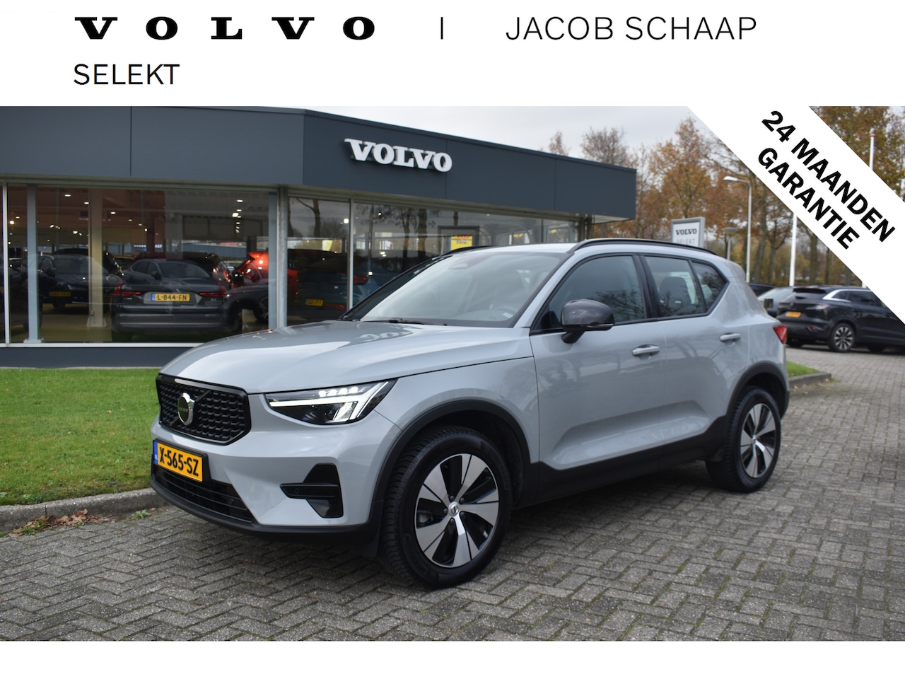 Volvo XC40 - B4 211PK Automaat Plus Dark | Trekhaak | ACC | H&K | Blis | Camera | Elektr. stoel | Stuur - AutoWereld.nl