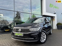 Volkswagen Tiguan - 1.5 TSI Life * Camera * Cruise Control * Clima * Sfeerverlichting