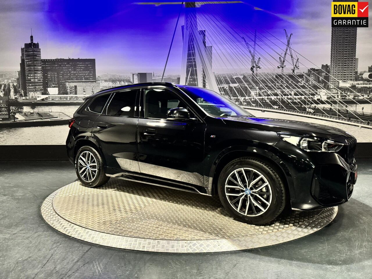 BMW X1 - XDrive30e 326PK M-Sport *Camera*Keyless*ShadowLine* - AutoWereld.nl