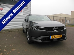 Mazda MX-30 - e-SkyActiv 145 36 kWh Staat in Hardenberg Mogelijk met € 2000, - subsidie in 2024