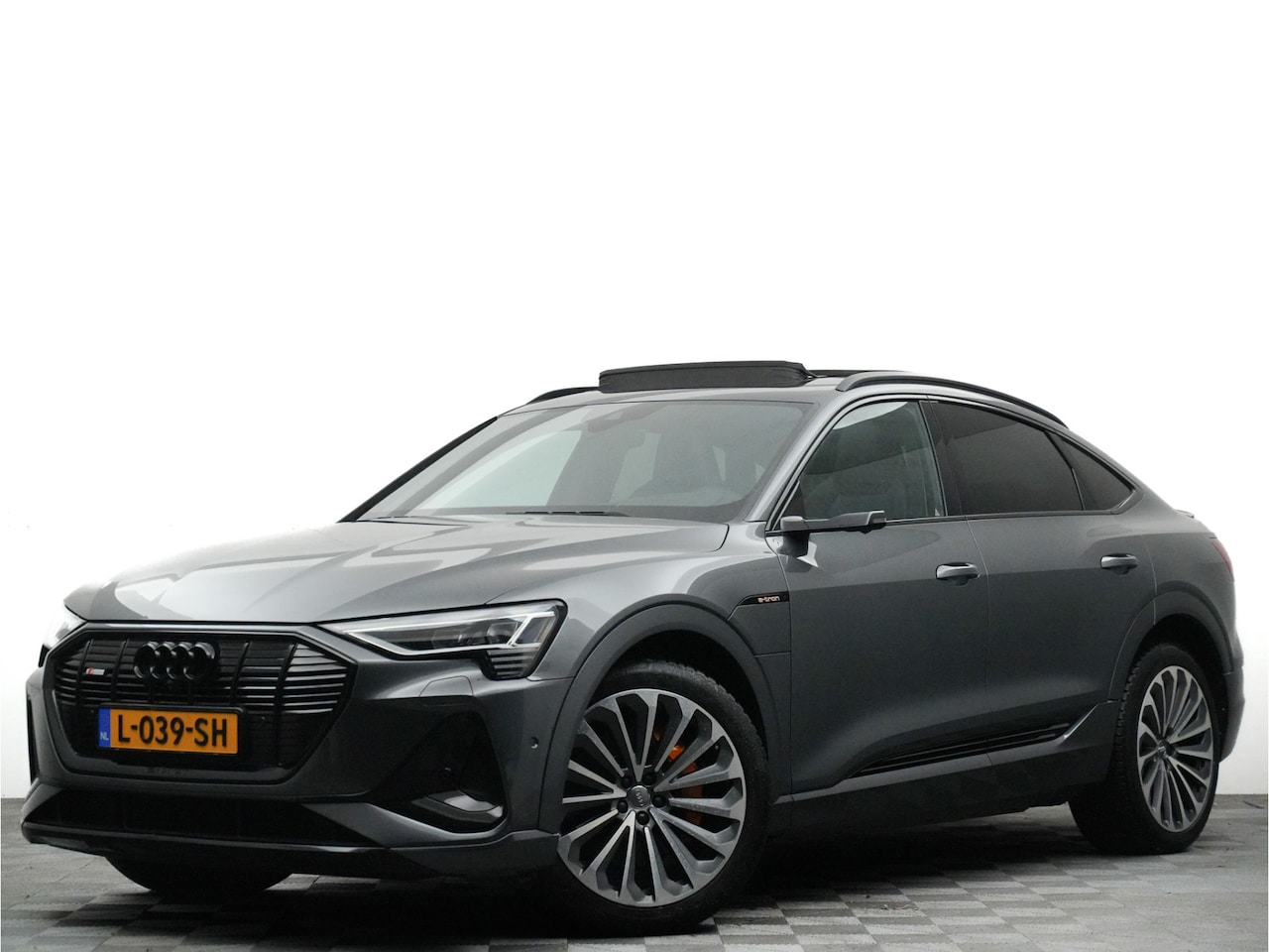 Audi e-tron Sportback - 55 quattro 408pk S edition (panodak,B&O,headup,360,rs-design) - AutoWereld.nl