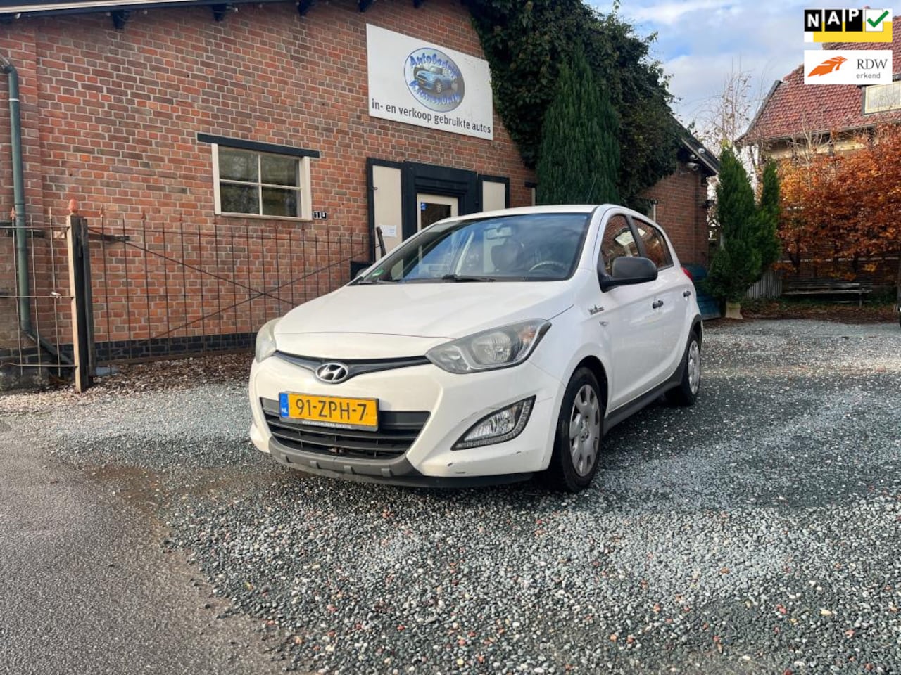 Hyundai i20 - 1.2i Business Edition 1.2i Business Edition ( Lees advertentietekst ) - AutoWereld.nl