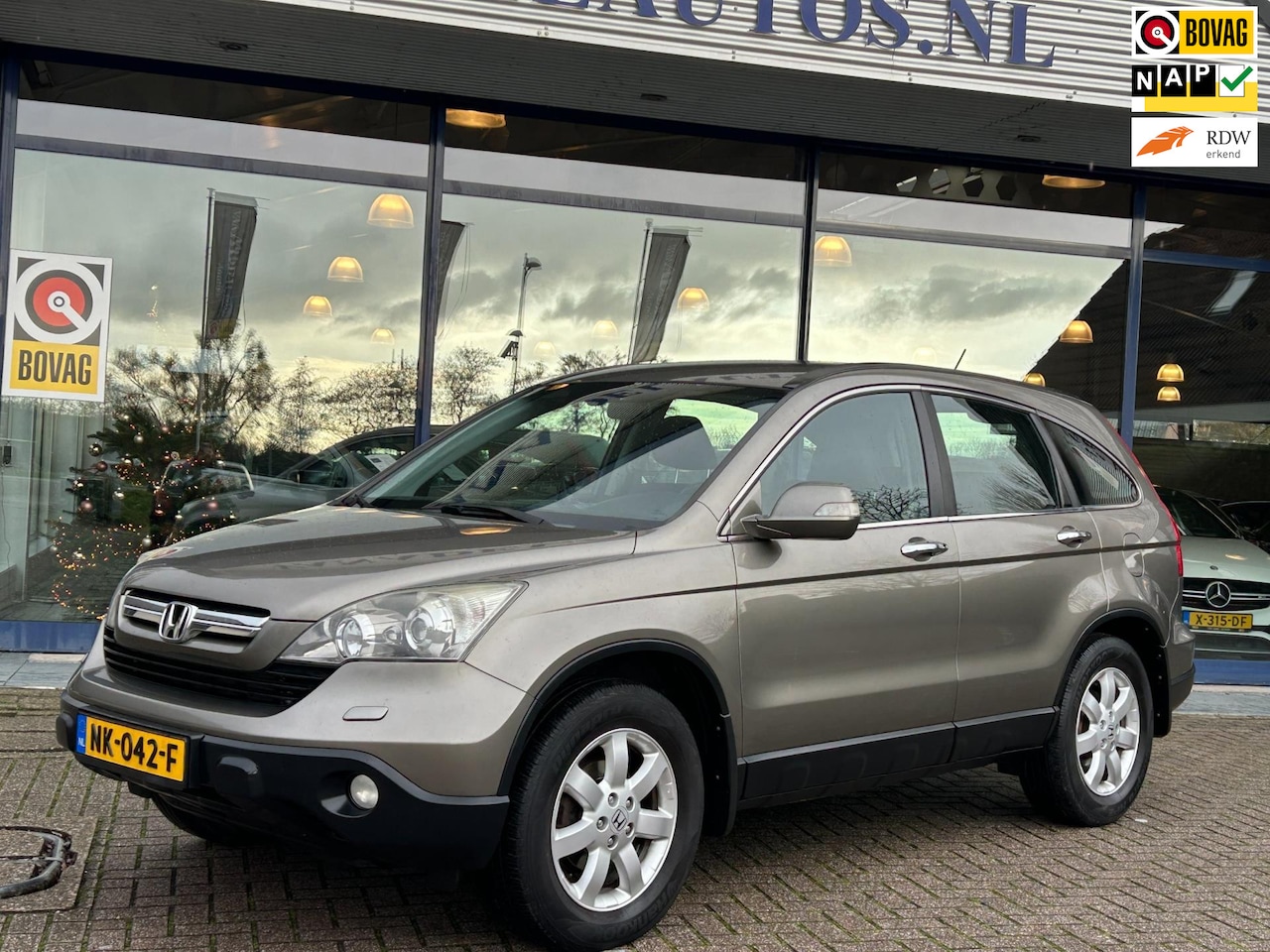 Honda CR-V - 2.0i Comfort 4WD Automaat Clima Cruise Stoelverw. Trekhaak Volledig Dealeronderhouden! - AutoWereld.nl